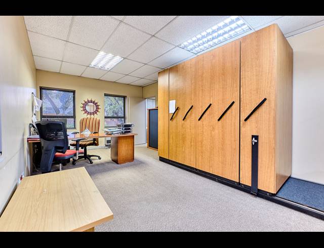 400M² OFFICE FOR SALE IN WOODMEAD